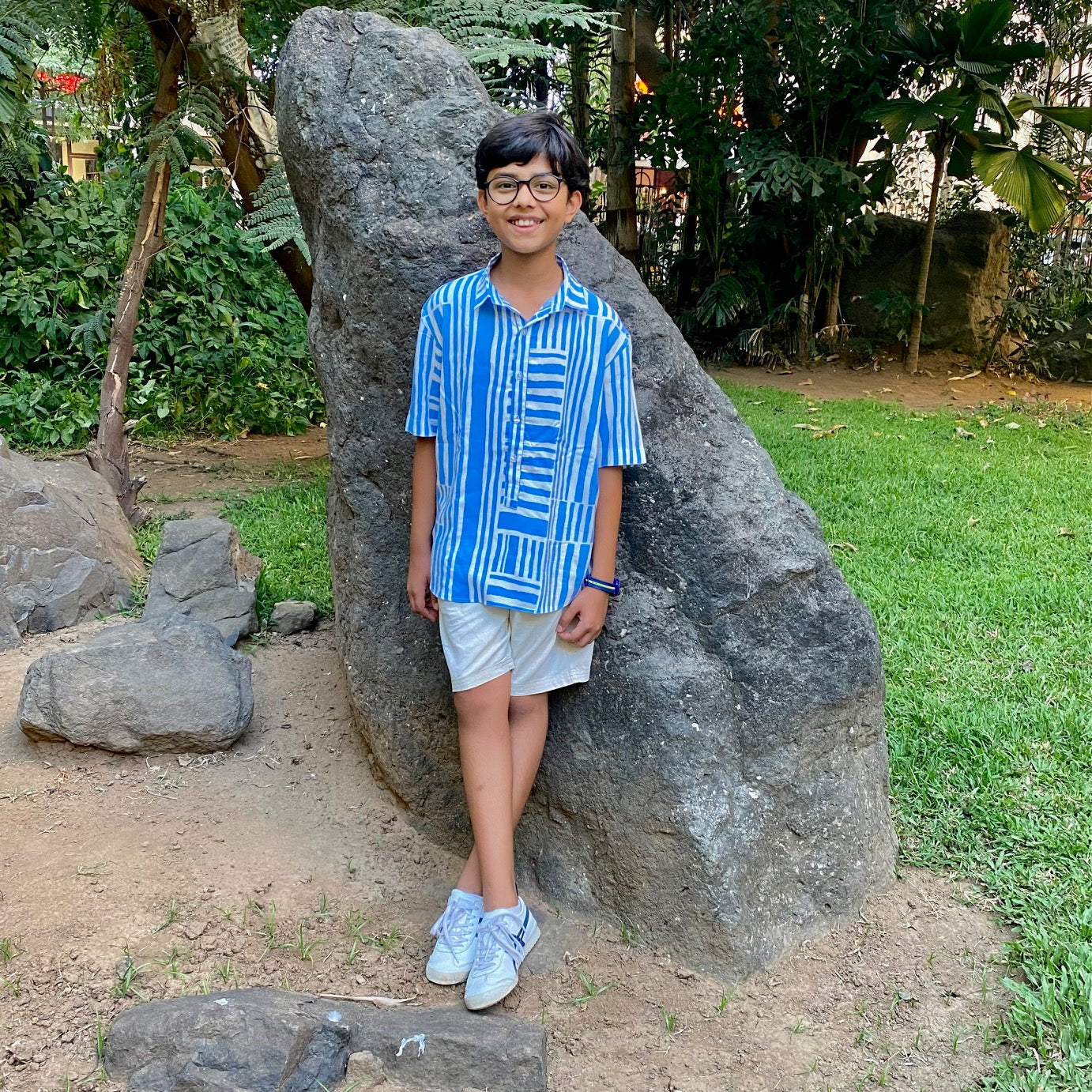 BLUE & WHITE PRINTED SUMMER SHIRT