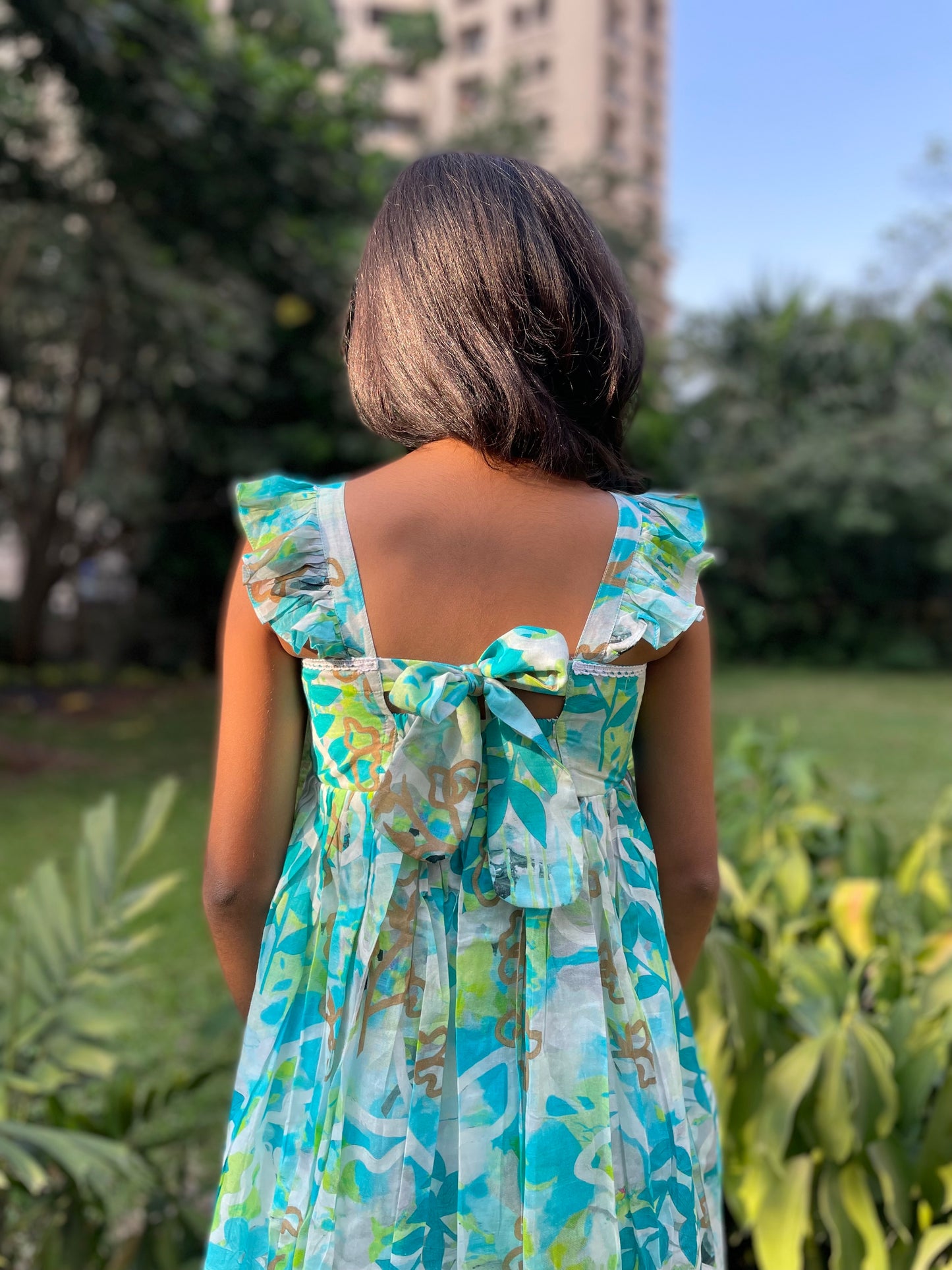 PRINTED BACKLESS DRESS